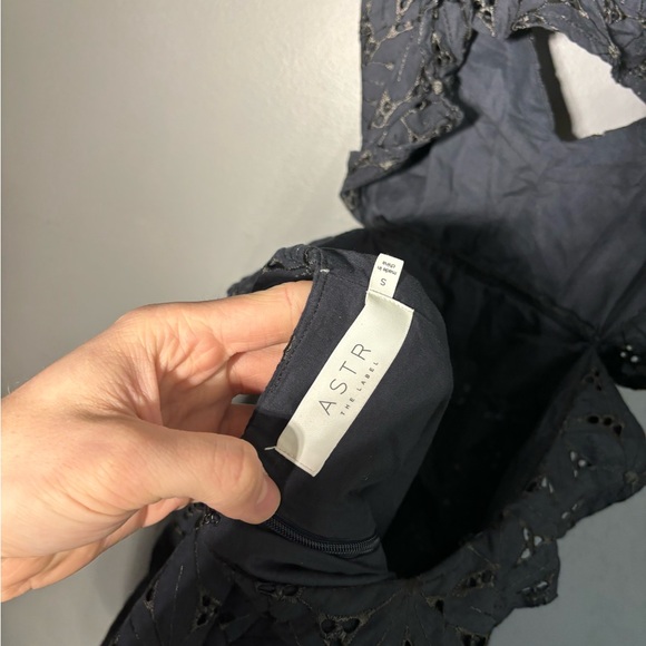 Astr The Label Alexis Puff Sleeve Romper Women’s Size Small - Picture 5 of 5